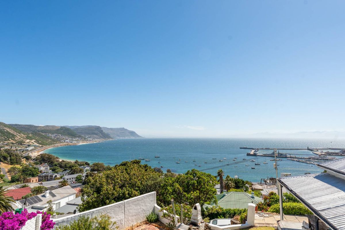 Discover Hillside Charm in Simon’s Town - Photo 5
