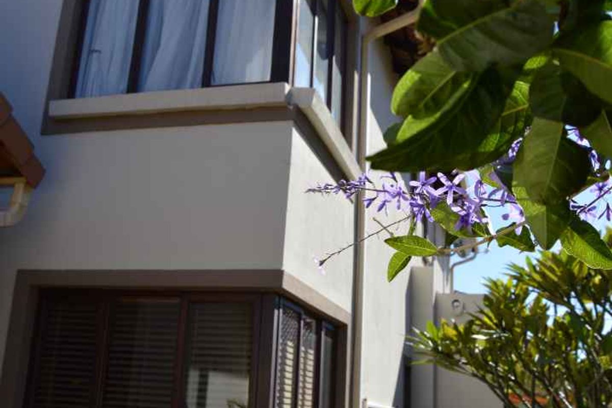 Beautiful double-storey 4-bedroom house - Photo 5