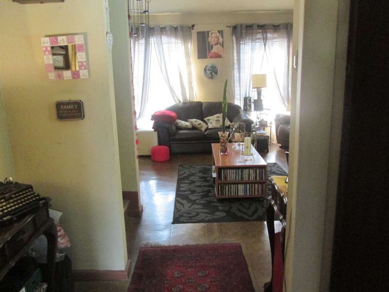 BEAUTIFUL, NEAT AND BIG [4] FOUR BEDROOMS DUPLEX FOR SALE IN SUNNYSIDE EAST '' BARGAIN - Photo 8