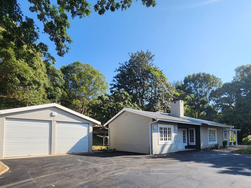 Fully Renovated, Modern Home in Exclusive Complex of only 3 Units, in the Heart of Kloof! - Photo 2