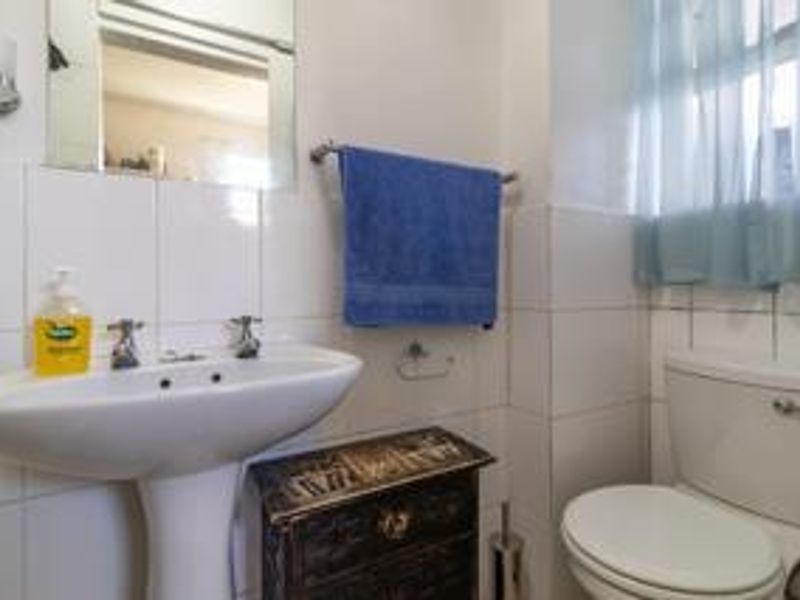 Beautiful 1 Bedroom Apartment for Sale in Secure Complex - Photo 7