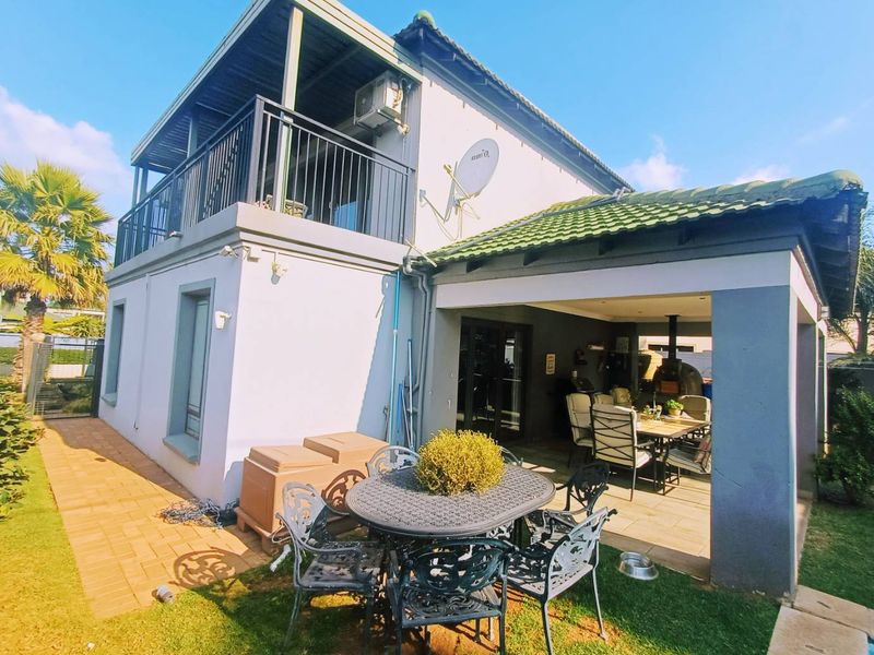 Modern, double storey cluster in secure estate - Photo 1