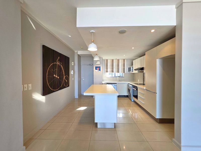 Top Floor 2 Bedroom Apartment in Montclare Place - Photo 3