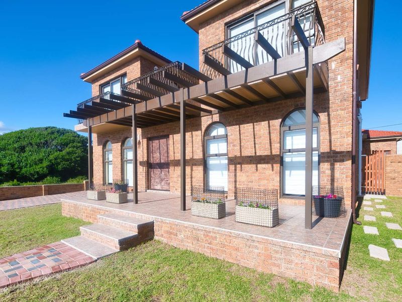 Four bedroom home in De Kelders - Sea views - Photo 3