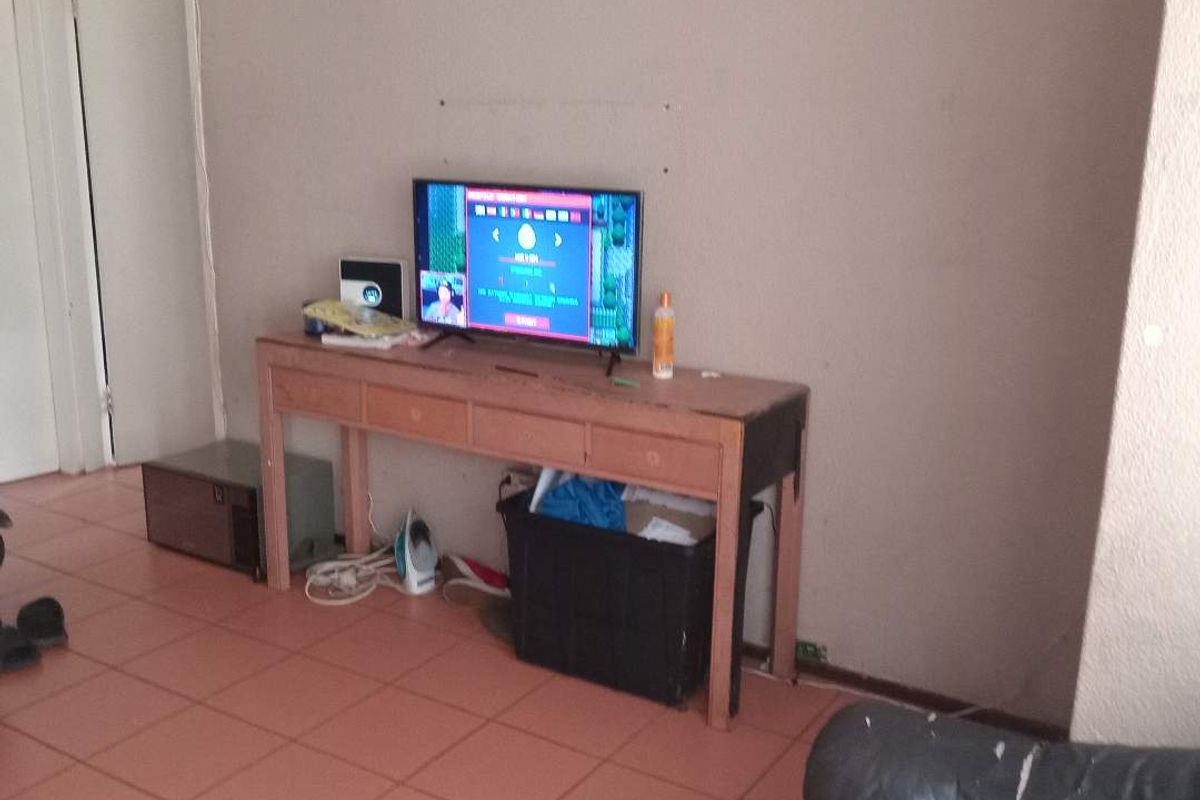 Town house available for sale - Photo 3