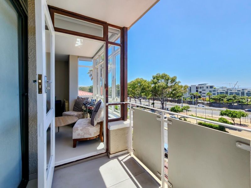 Sun Kissed Two Bedroom Apartment with Balcony and Garage - Photo 8