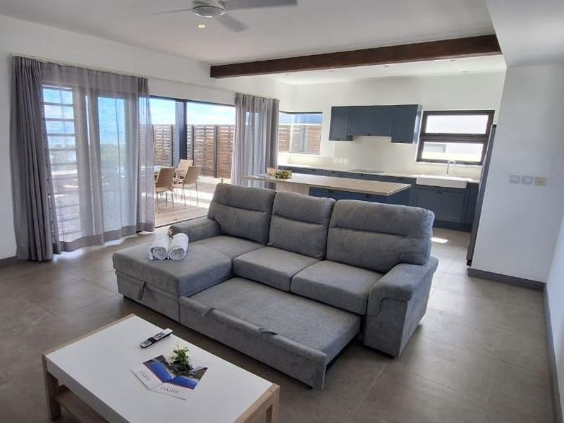 180° Ocean View – Furnished 3-Bedroom Penthouse with Private Pool in St. Antoine - Photo 5