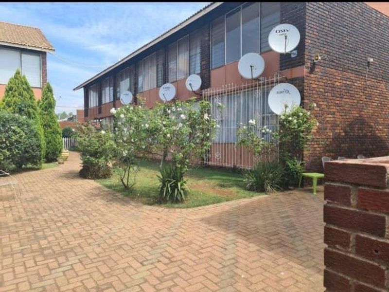 2/3 bedroom apartment for sale in Towerby - Photo 1