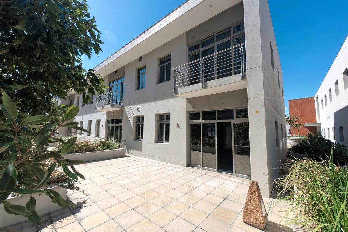 Work, Meet & Unwind — Office with Private Outdoor Terrace - Photo 2