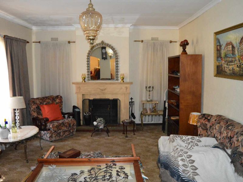 Three Bedroom Family Home with Two Bedroom Flatlet For Sale in Brackendowns - Photo 7