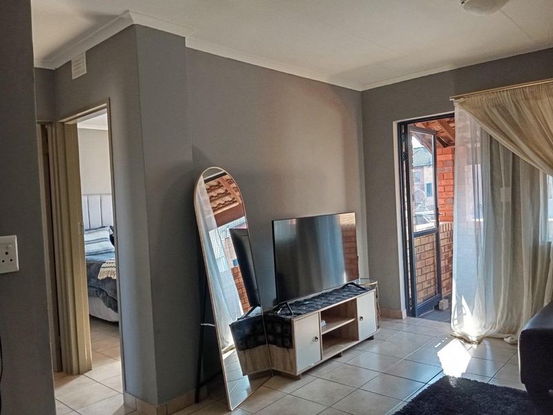 Lovely 2 Bedroom Apartment for sale - Photo 4
