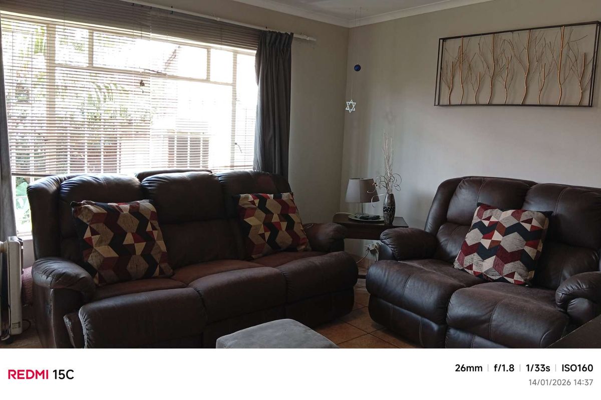 Three Bedroom Corner Townhouse with Garden & Braai - Photo 5