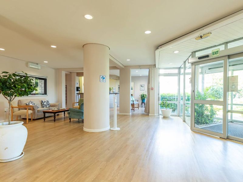 Exclusive One-Bedroom Life Rights Opportunity in Rondebosch - Photo 2