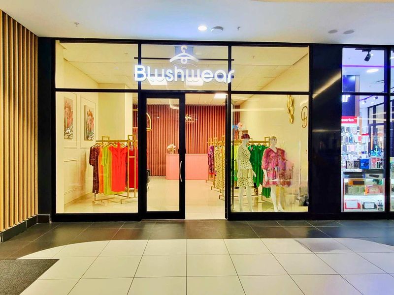 49m2 Boutique Retail Unit in Oceans Mall, Umhlanga – Fashion Fitout & Move-In Ready - Photo 6