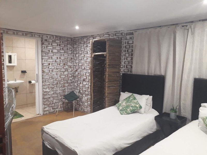 Investors Dream - Chalets Accommodation - Photo 9