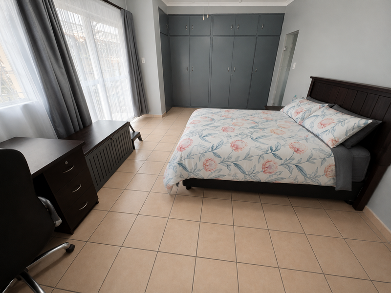 Spacious 4-Bedroom Home Near Top Schools & Malls! - Photo 8