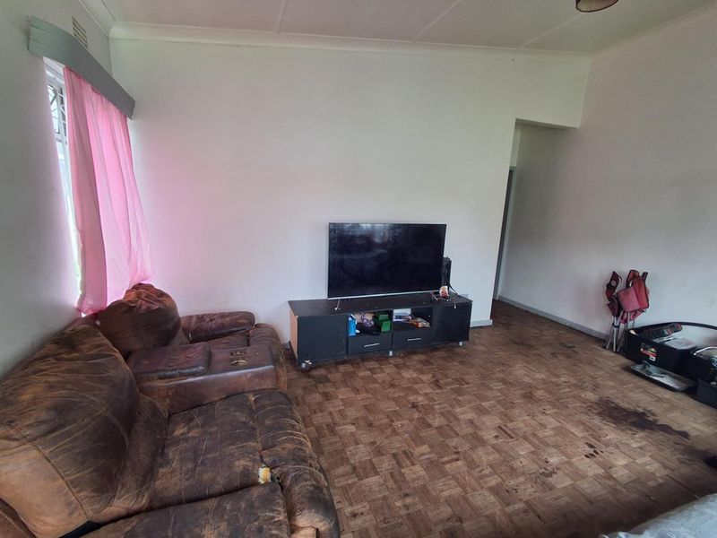 Two Matching Semi-Detached Homes on One Stand in West Turffontein - Photo 4