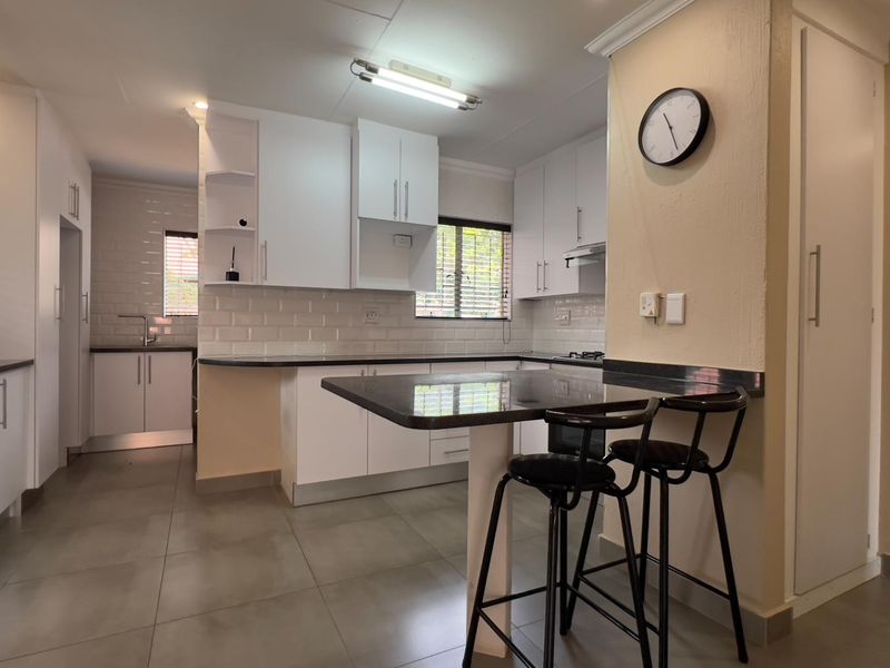 Renovated & new! Townhouse in Highveld - Photo 5