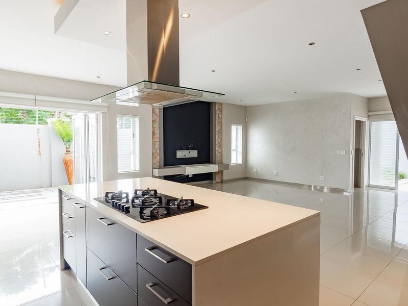 Discover Refined Living in Prestigious Well Sought-After Estate - Photo 4