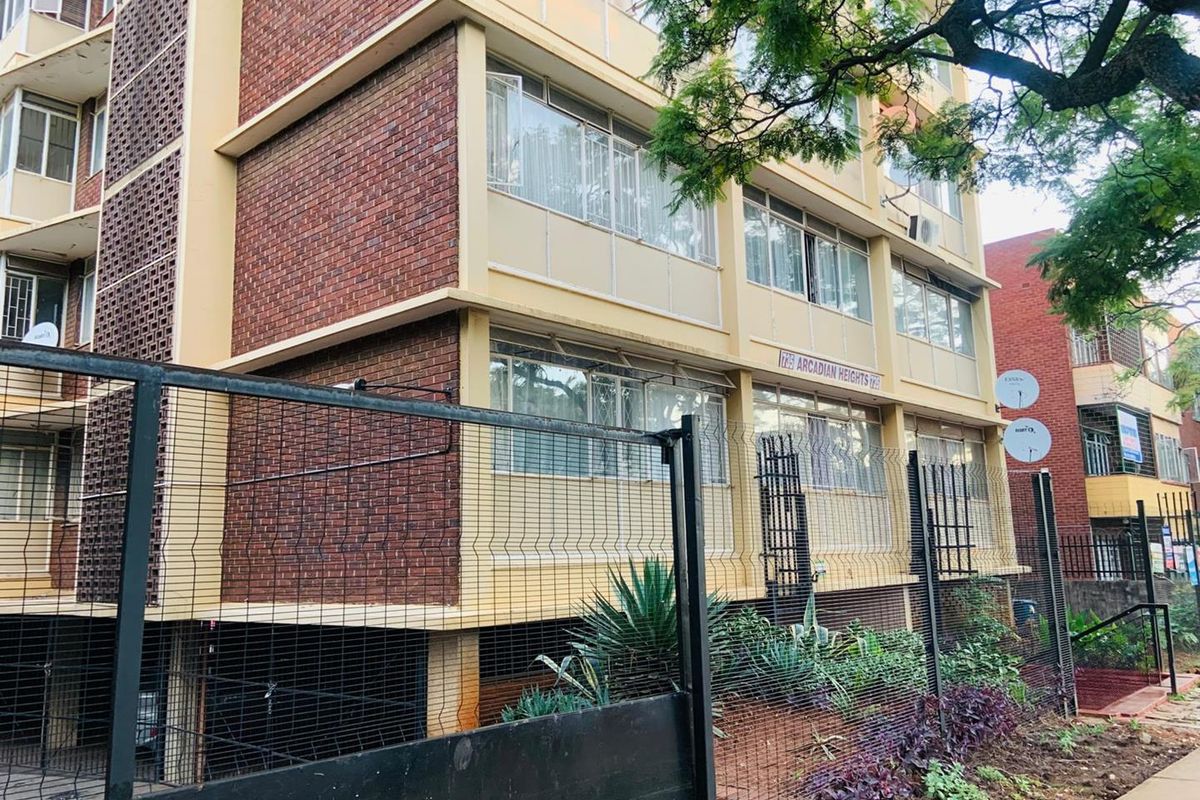 Charming 1-Bedroom Bachelor-Style Apartment in Arcadia, Pretoria - Photo 2