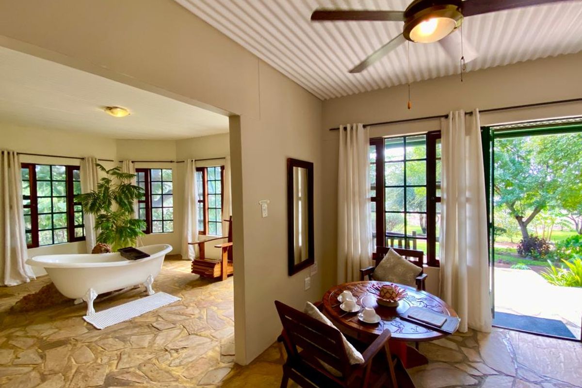 Lodge – For Sale in Rundu, Namibia - Photo 2