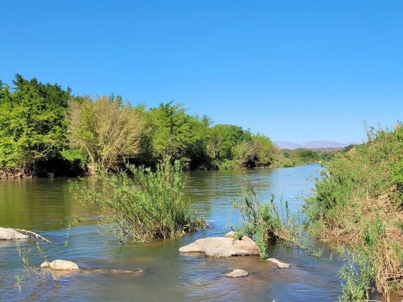 Exceptional Bushveld Stand with River Access - Photo 9