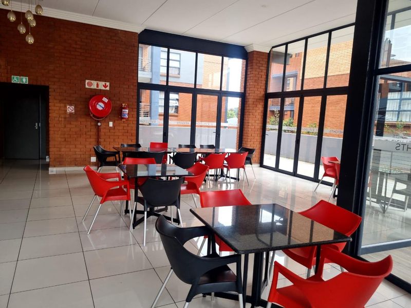 3 Bedroom Apartment in Eveleigh - Photo 4