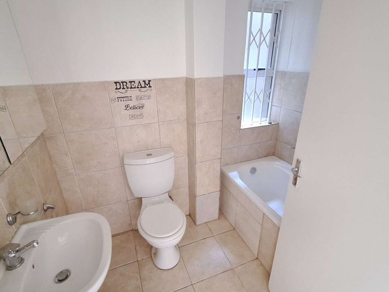 2 Bedroom, Ground Floor Apartment in Ferndale - Photo 9