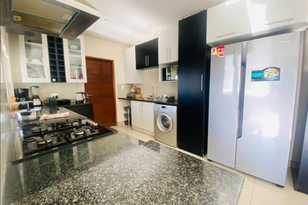 4 Bedroom House For Sale - Photo 3