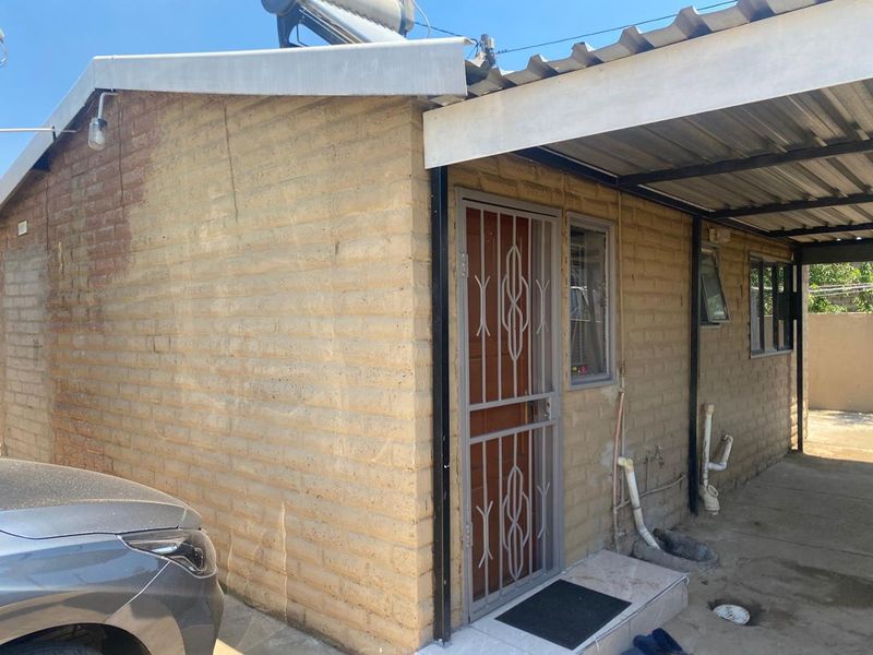 2 bedroom house for sale - Photo 3