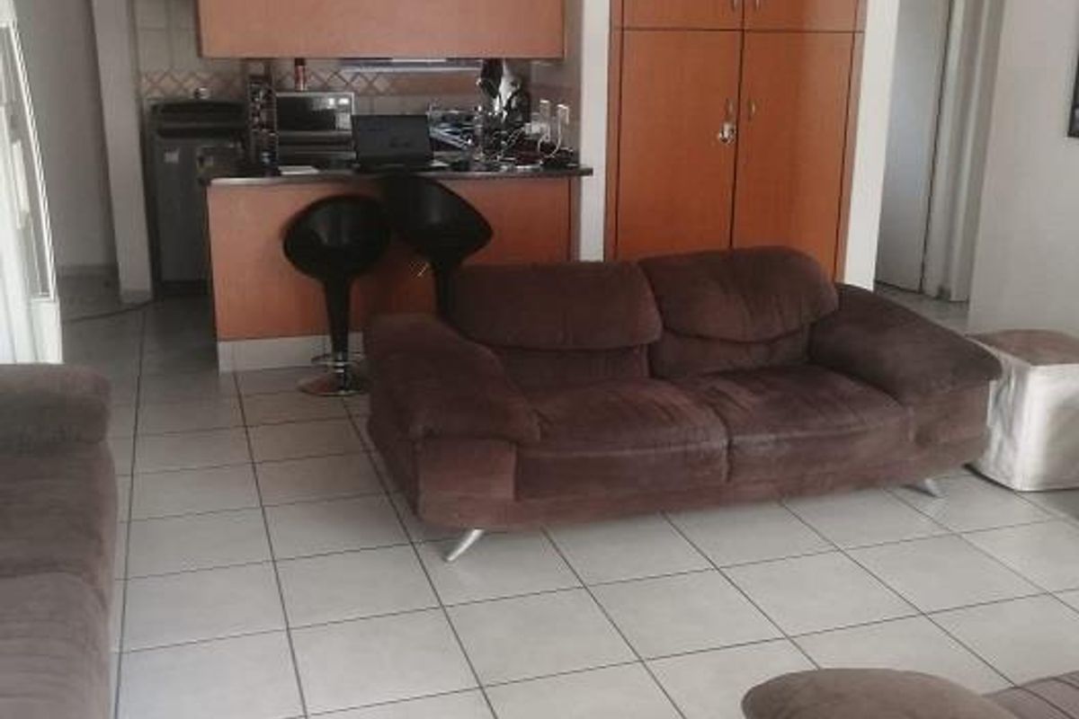 LIVE, PLAY, RELAX - Photo 3