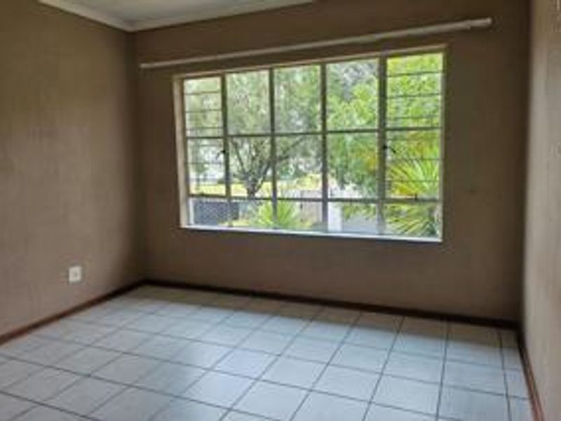 Charming and Practical Home in Verwoerdpark, Alberton - Photo 10