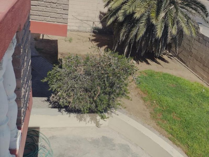 Spacious house with work from home potential - Photo 10