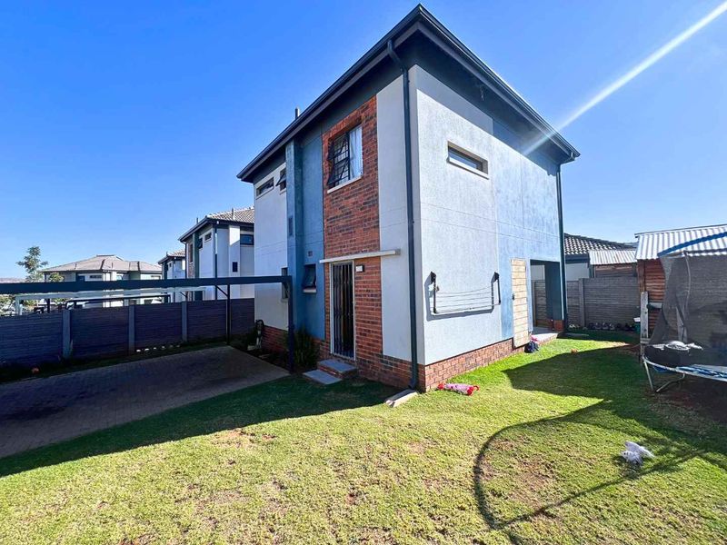Three Bedroom home in Capital View Estate - Photo 1
