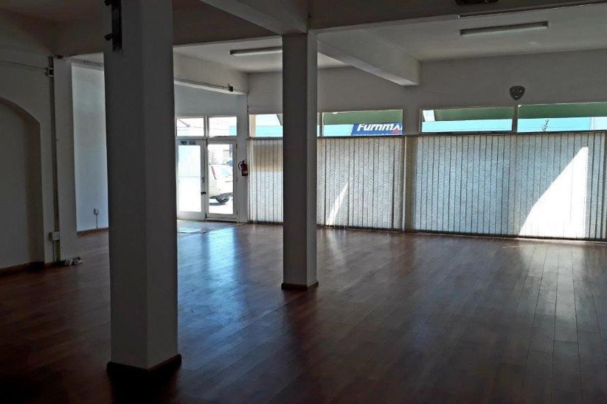 FOR SALE- 2X OFFICE SPACES AND 3X, 2 BEDROOM FLATS, WALVISBAY, NAMIBIA - Photo 2