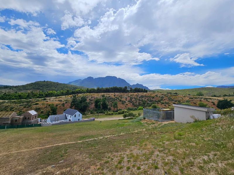 No Transfer Duty! Come and just move in! La Roche Secure Estate situated adjacent to Helshoogte , between Stellenbosch and Franschhoek - Photo 8