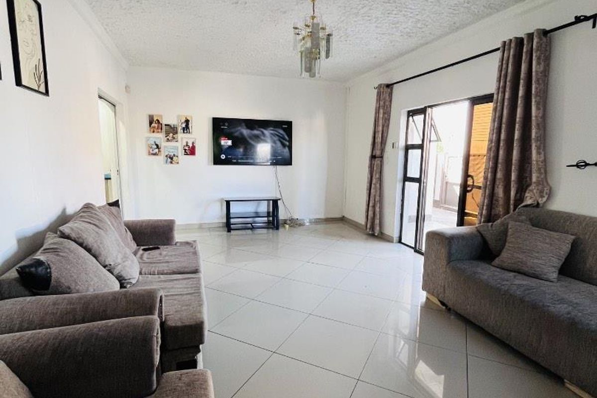 Modern 5-Bedroom Double-Storey Home For Sale in Cimbebasia | N$2,550,000 - Photo 3