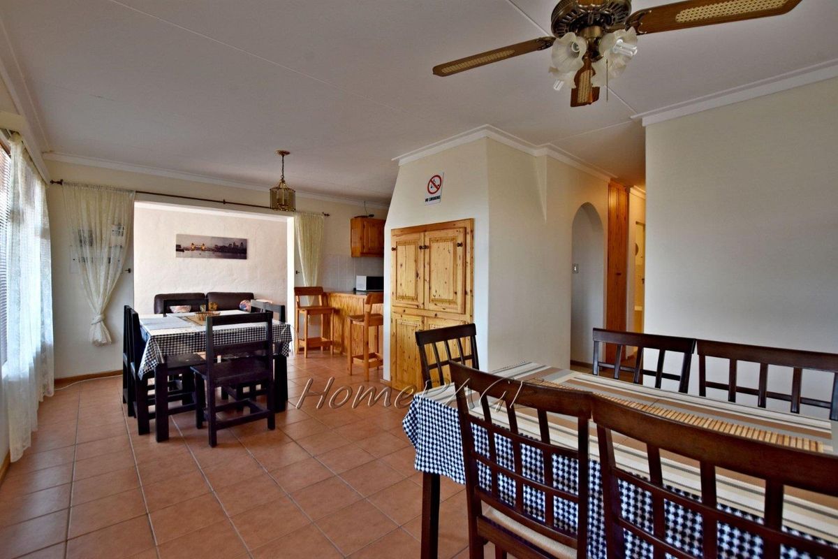 Meersig, Walvis Bay:  4 Bedr Home with 2 Bedr Flat for Sale - Photo 5