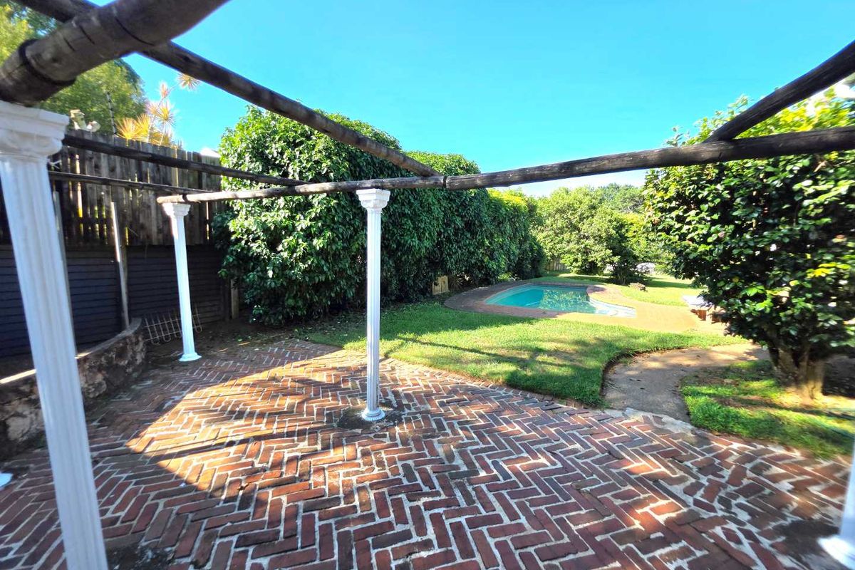 Spacious, 4 Bedroom Home with Separate Granny Flat and pool. **Exceptional Income Potential - Photo 3