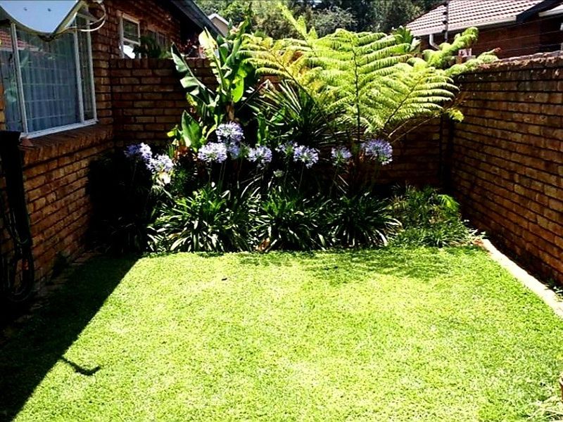 2 Bedroom townhouse in Edleen - Photo 10