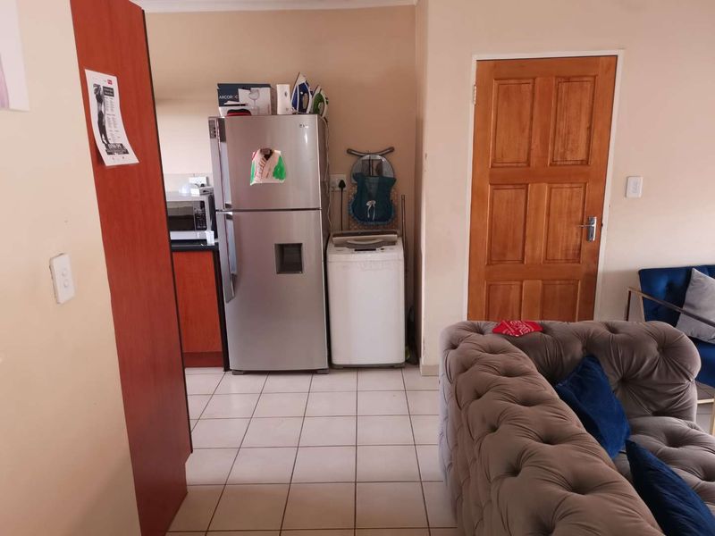 2 bedroom apartment for sale - Photo 8