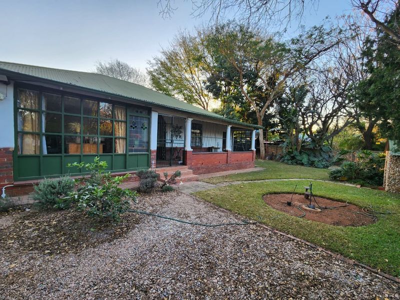 Character, Charm and Space in a Prime Riviera Location - Photo 1