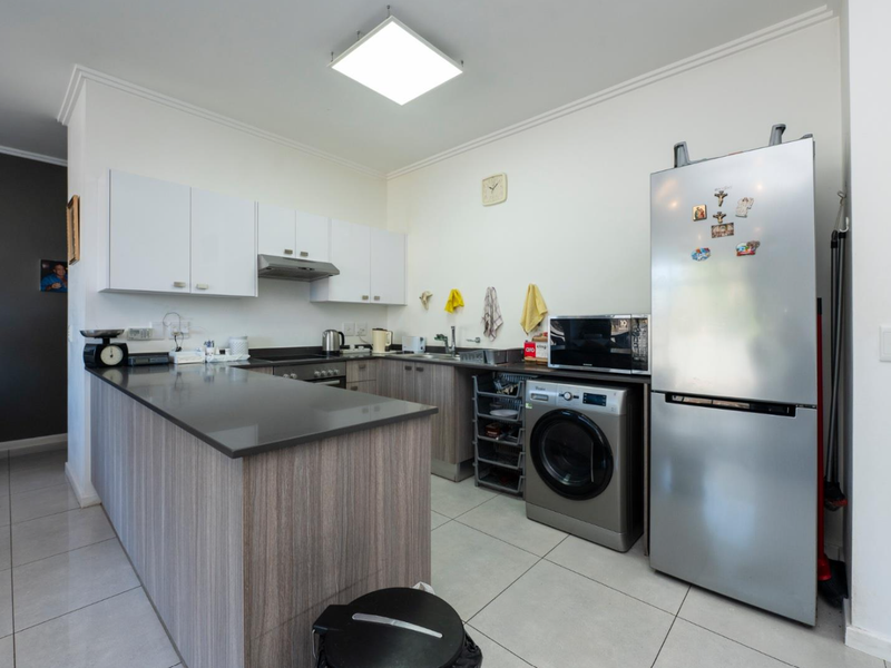 2 Bedroom Apartment for Sale in Edenburg - Photo 3