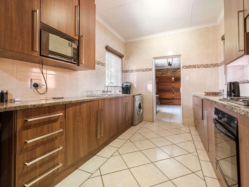 Neat & Tidy - Two-By-Two-By-Two - Monavoni Centurion - Photo 7