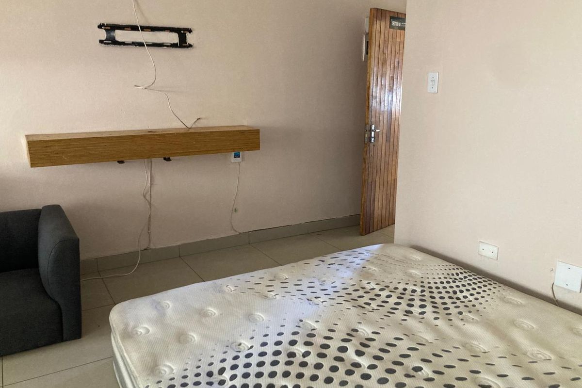 Specious 3 bedroom enquite for sale at Jabulani Sectional - Photo 4