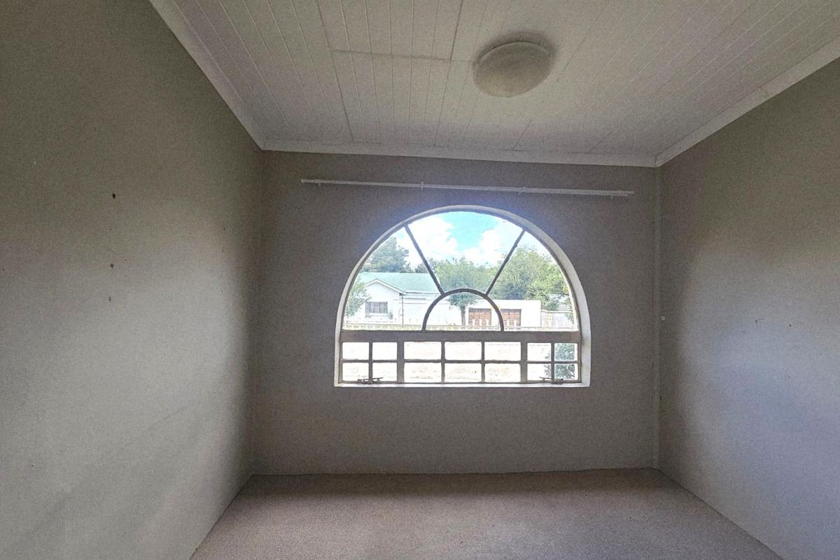 Spacious 5-Bedroom Family Home Within Walking Distance of Schools - Photo 5