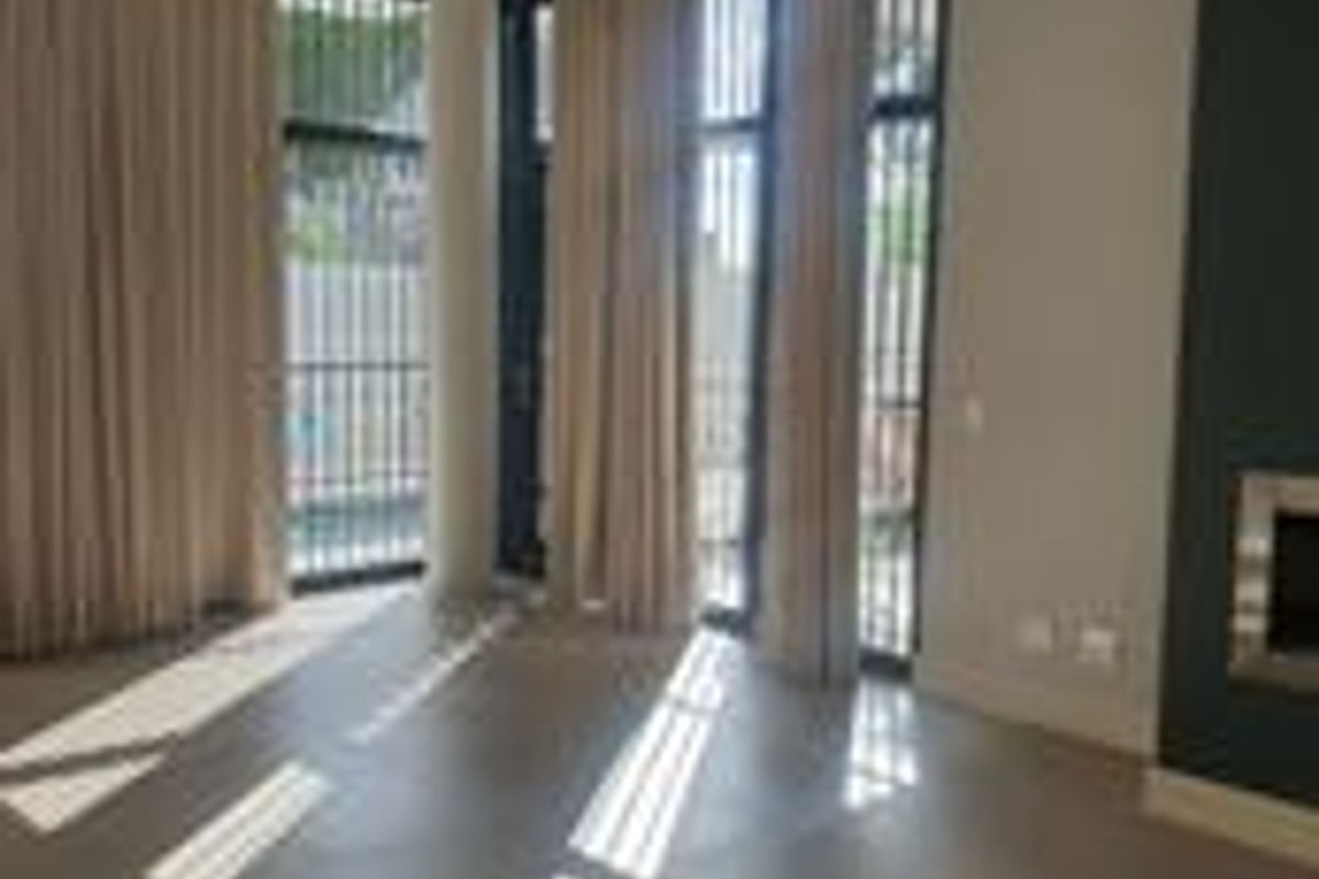 Executive Townhouse - Modern - Photo 5