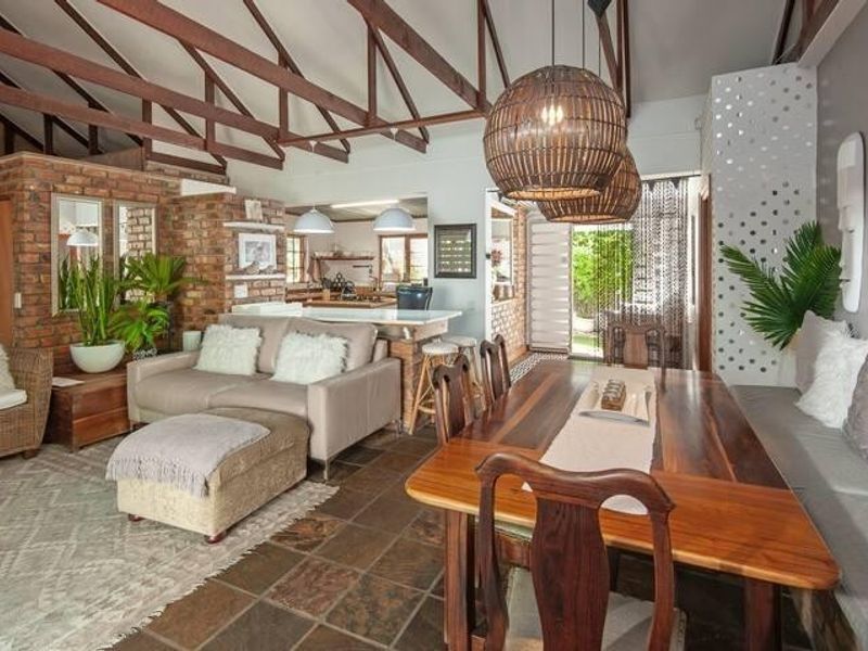 Modern Furnished Rental in Coastal Hermanus Central - Photo 4