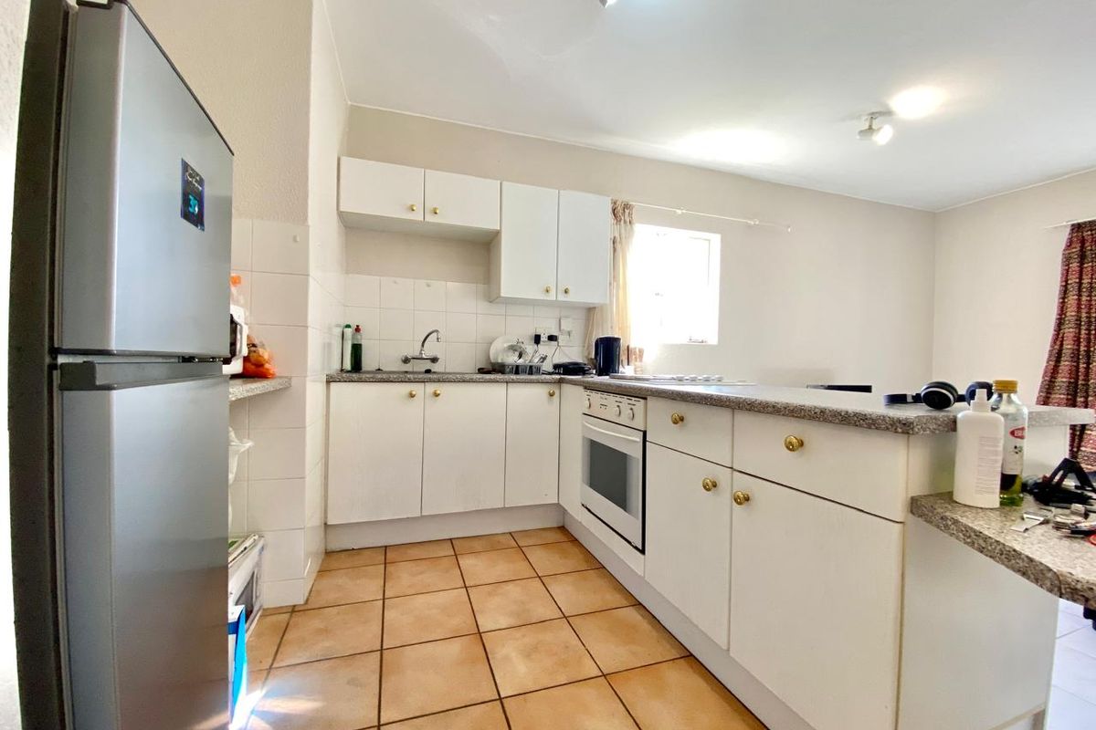 LOVELY SPACIOUS ONE BED NEAR HYDE PARK SHOPPING CENTRE - Photo 5