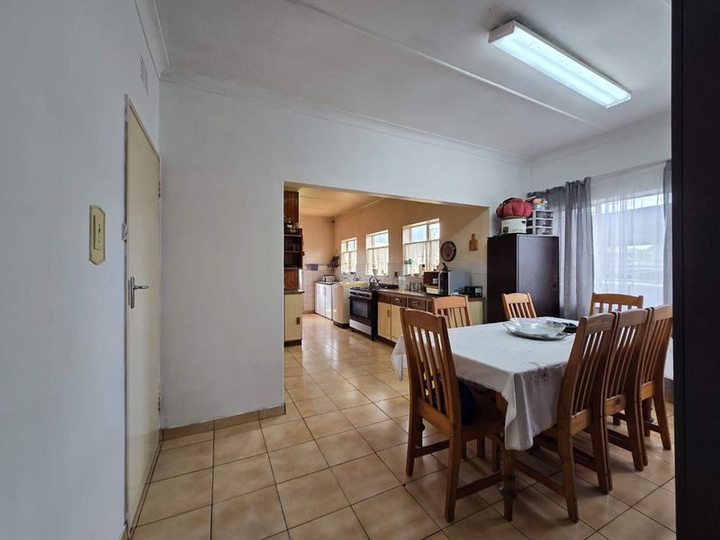 Neat Family Home for Sale - Photo 4